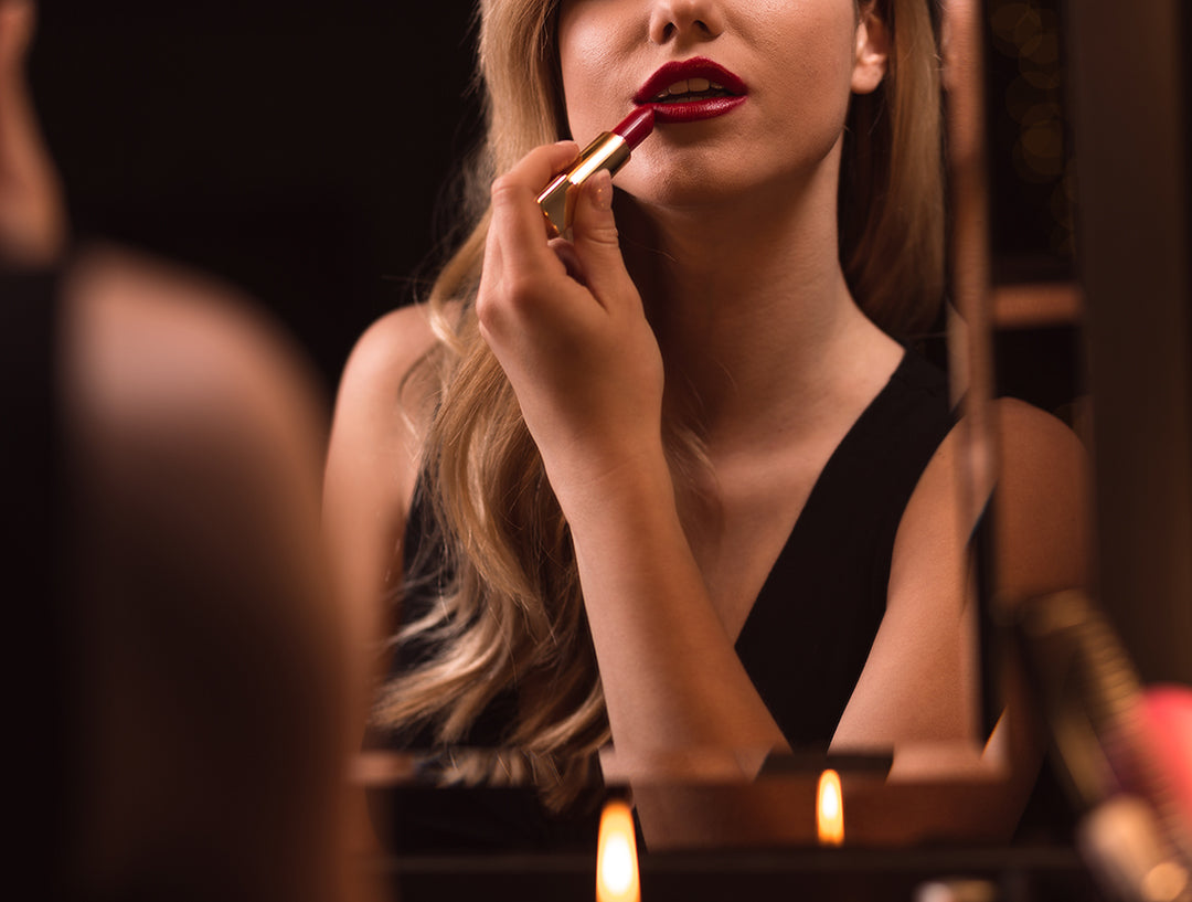 Lipstick-Red_70bf566e-6763-4bc9-a7ab-d01188f329b3.jpg